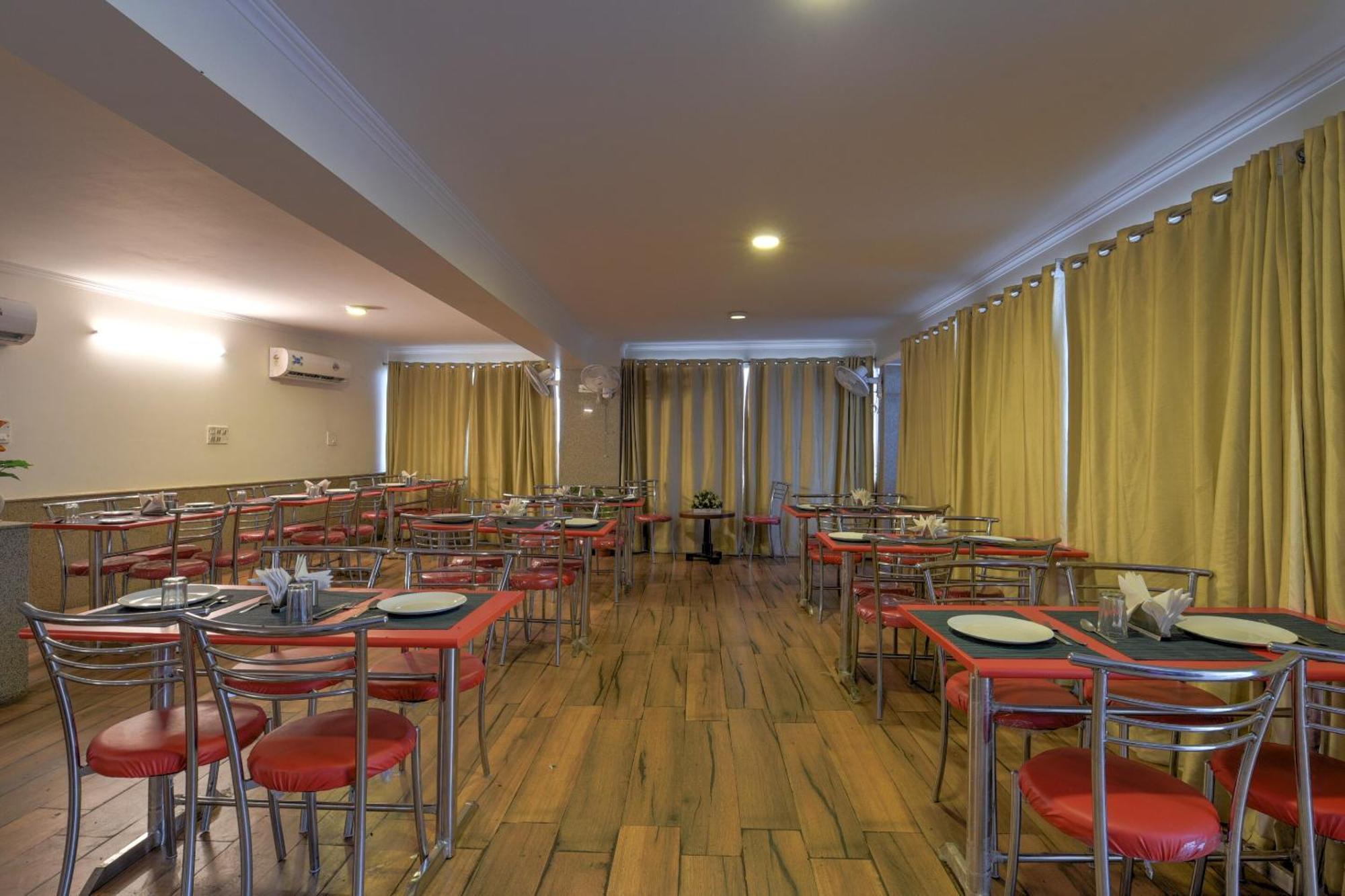Airport Hotel Mahal New Delhi Exterior foto