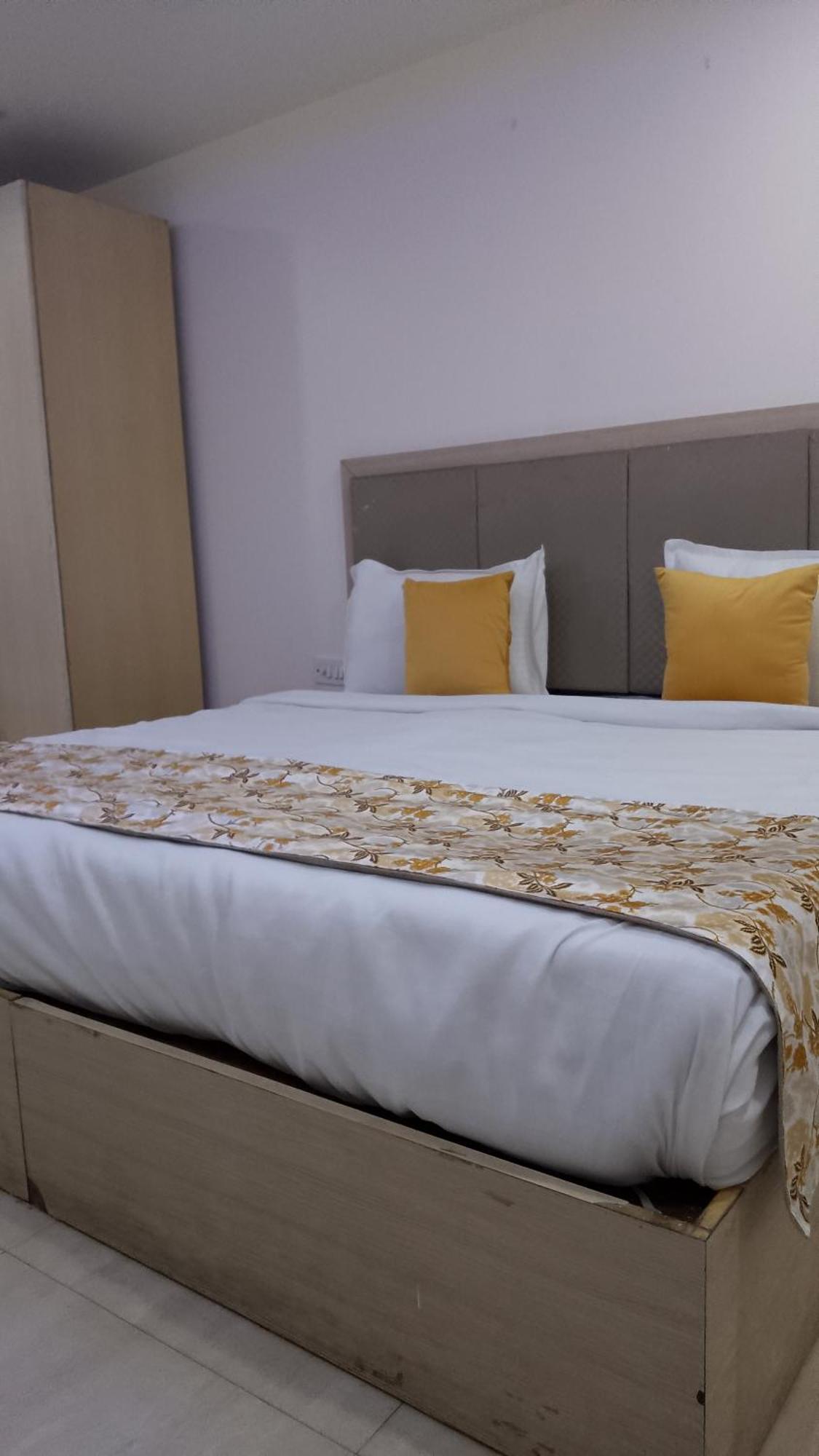 Airport Hotel Mahal New Delhi Exterior foto