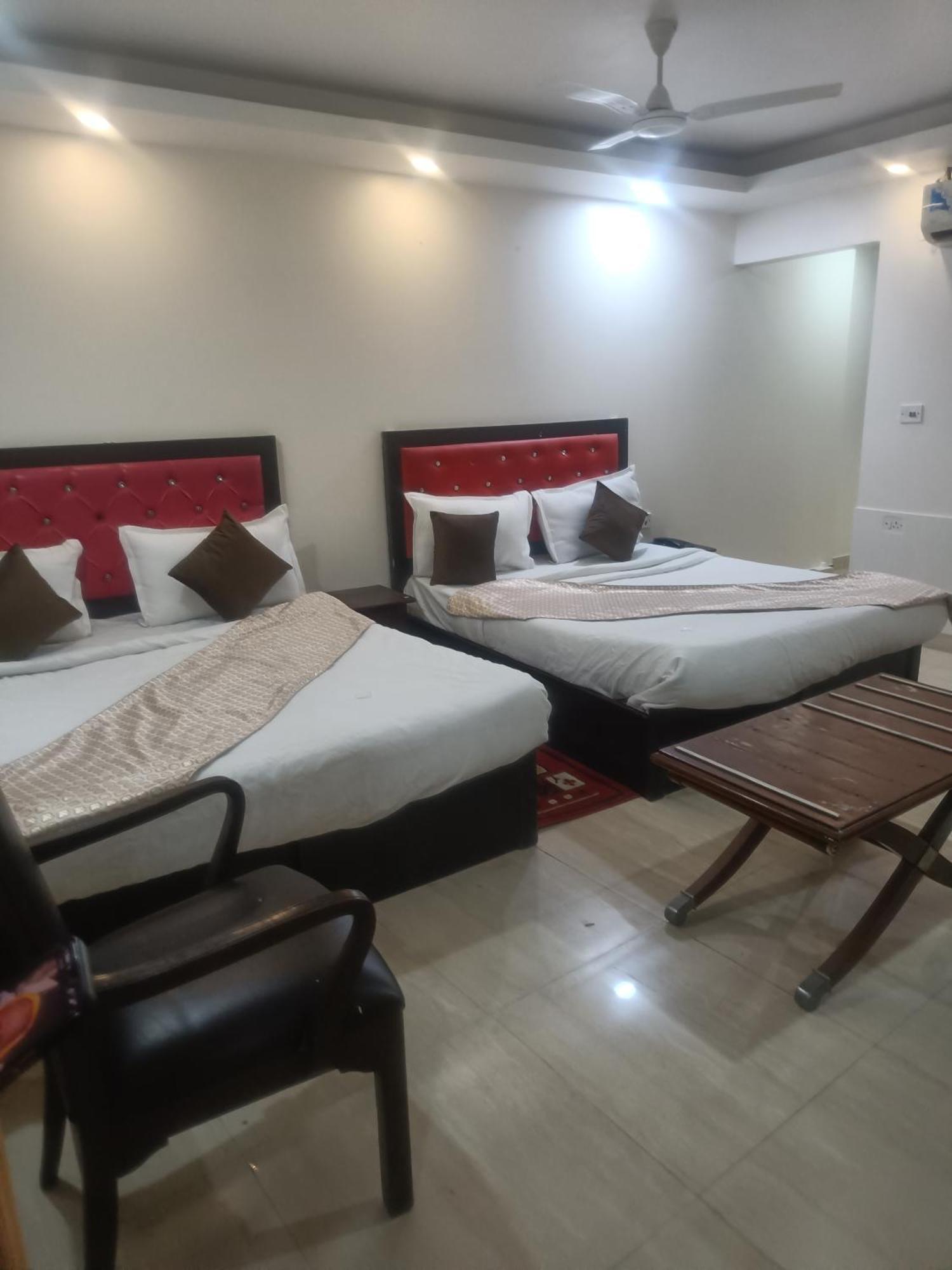 Airport Hotel Mahal New Delhi Exterior foto